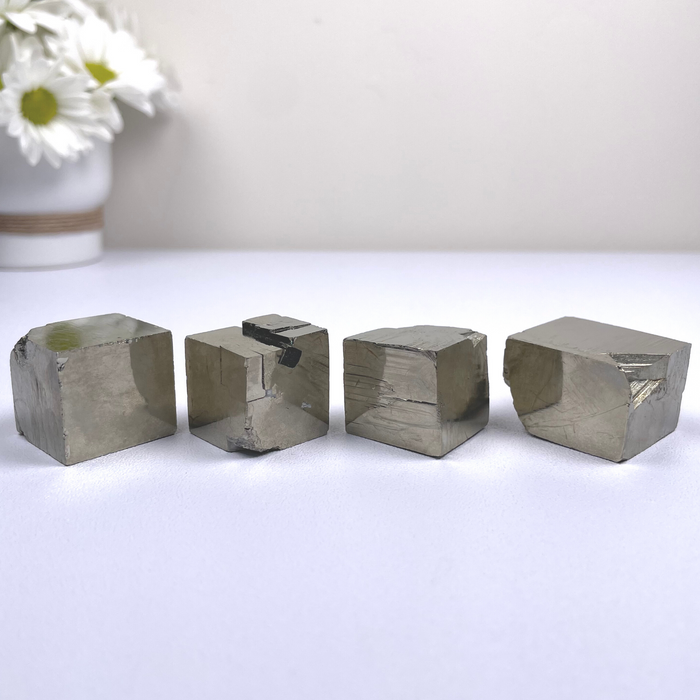 PYRITE CUBE + MEDIUM