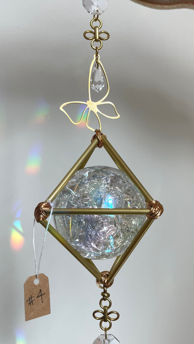 AURA CRACKLE SPHERE SUN CATCHER #4