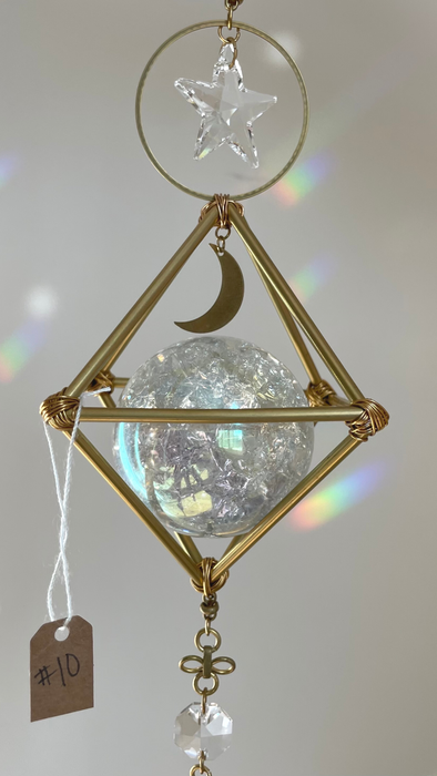 AURA CRACKLE SPHERE SUN CATCHER #10